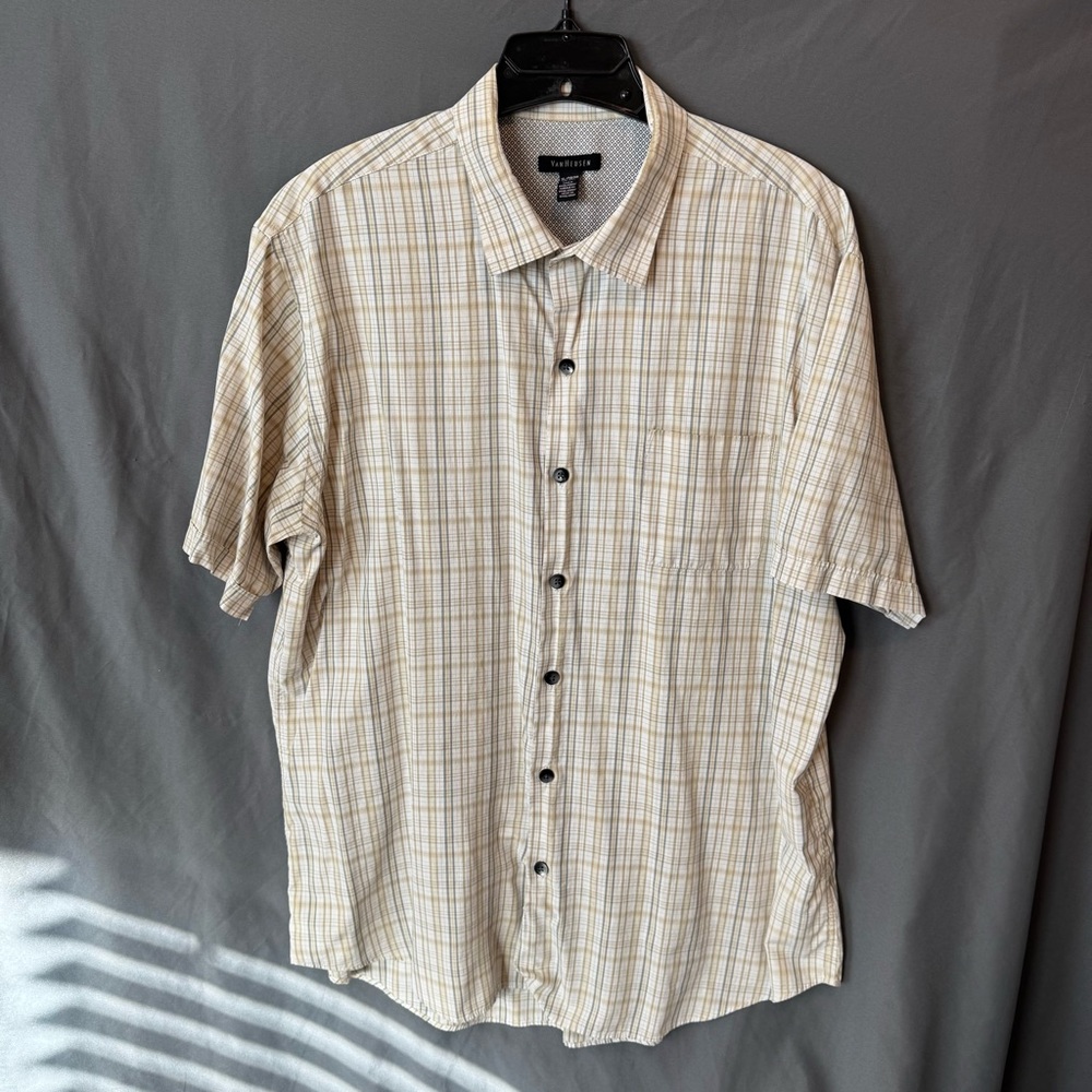 Van Heusen Men's Light Brown Plaid Button Down Shirt